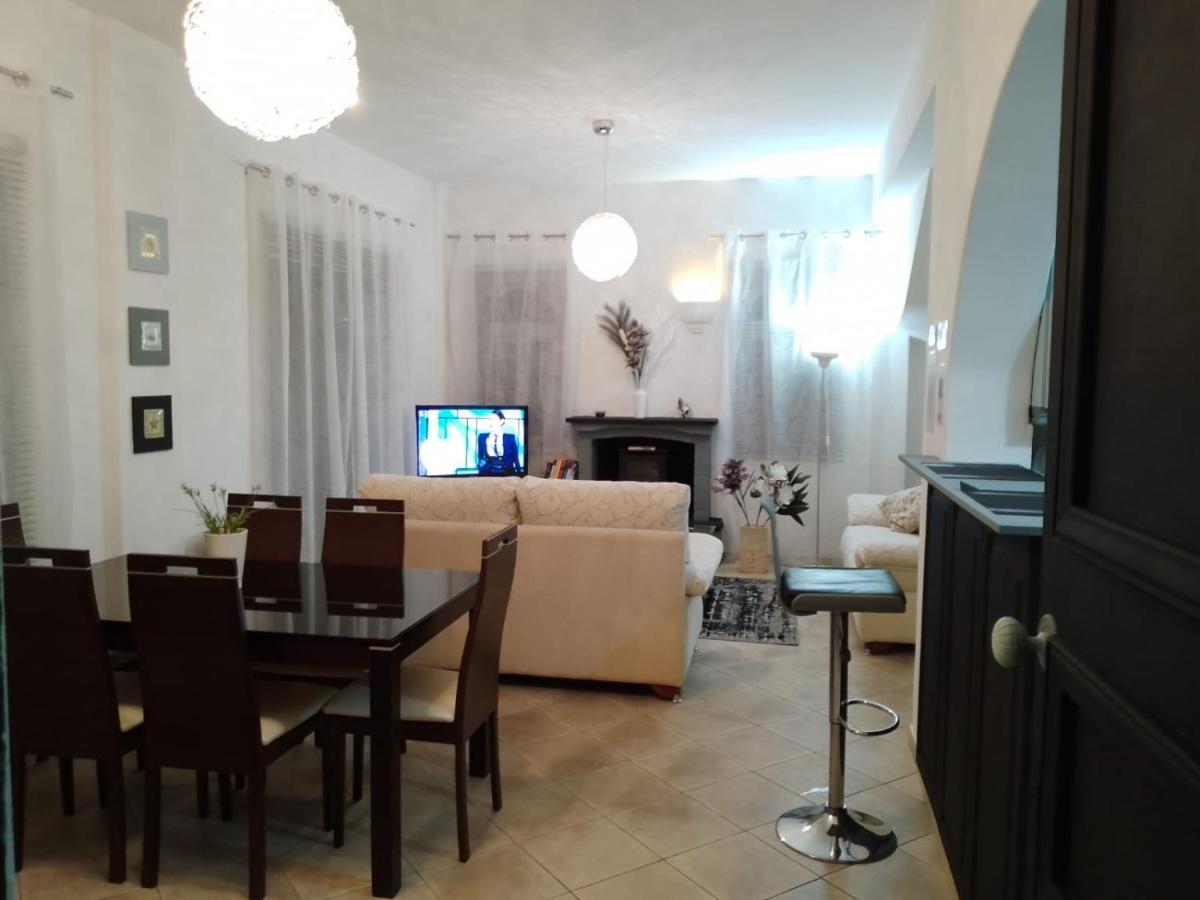 נאו חוריו Villa Chrysanthemum מראה חיצוני תמונה