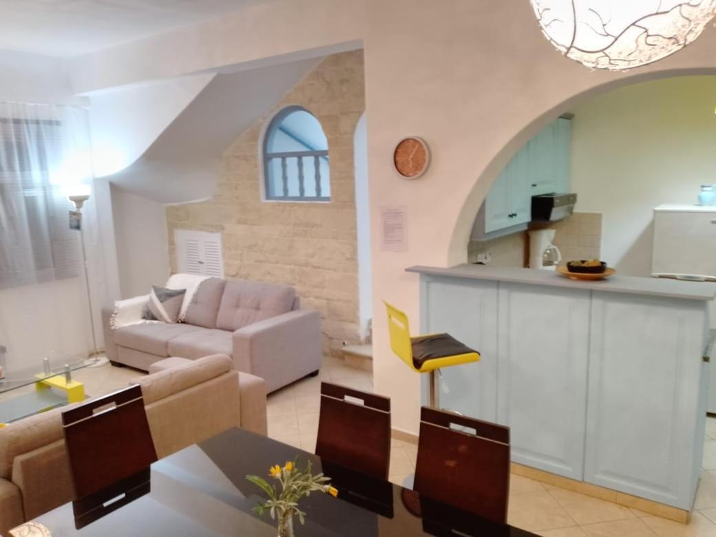 נאו חוריו Villa Chrysanthemum מראה חיצוני תמונה