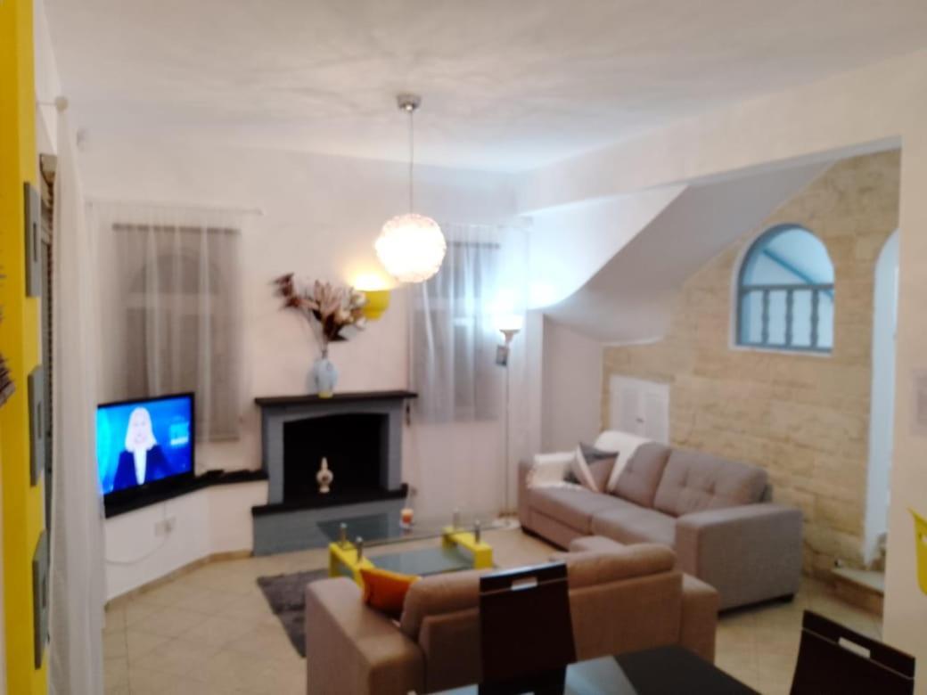 נאו חוריו Villa Chrysanthemum מראה חיצוני תמונה
