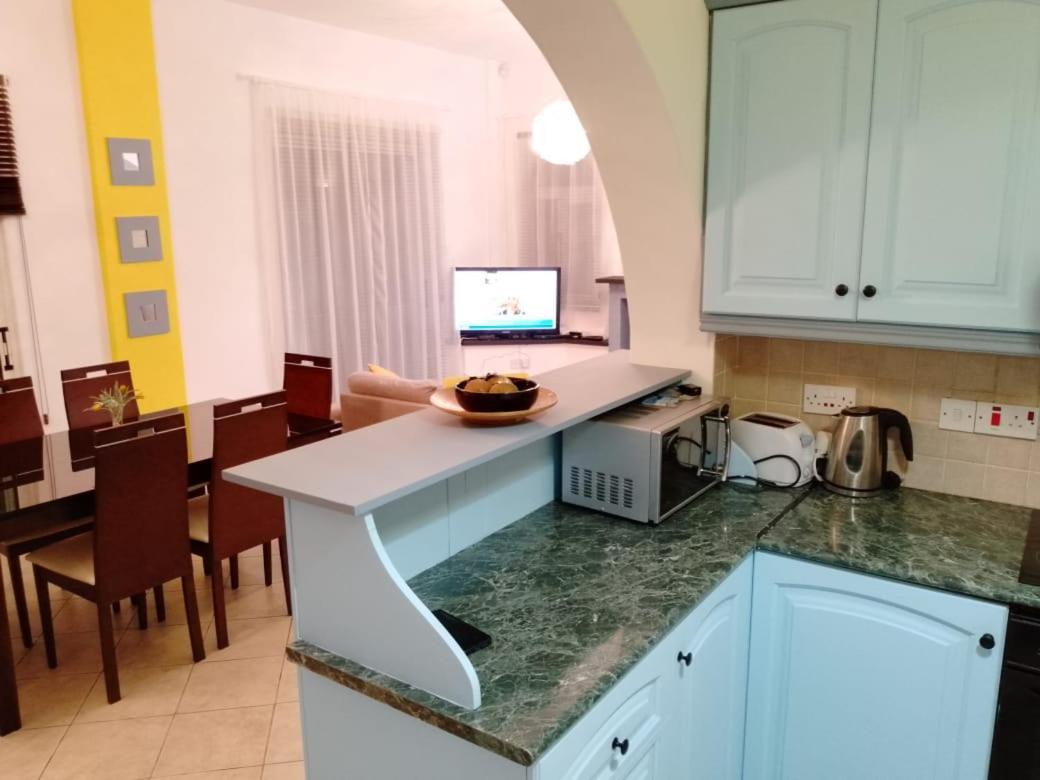 נאו חוריו Villa Chrysanthemum מראה חיצוני תמונה