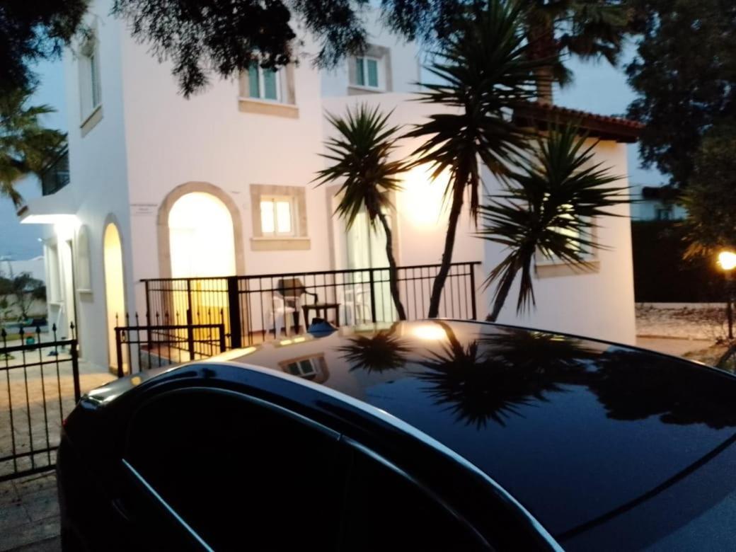 נאו חוריו Villa Chrysanthemum מראה חיצוני תמונה