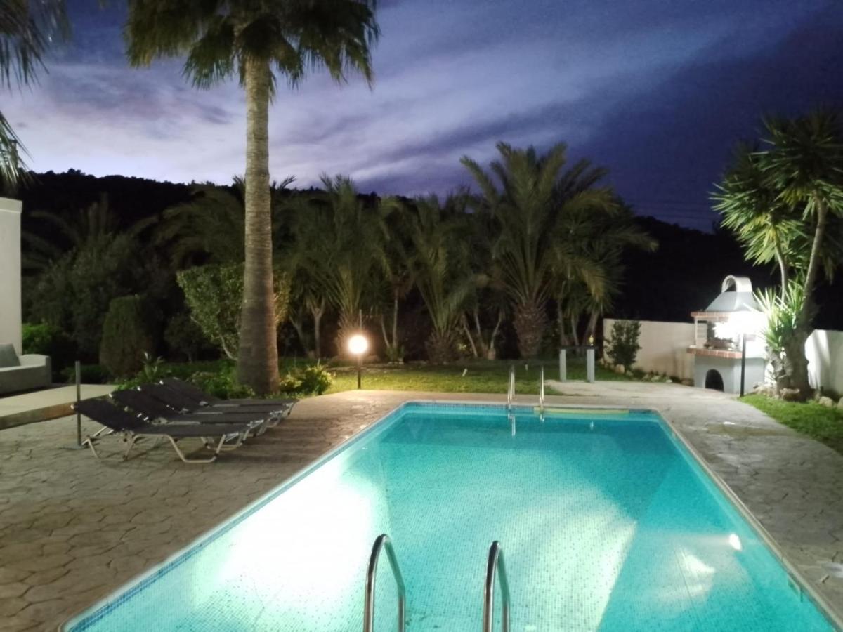 נאו חוריו Villa Chrysanthemum מראה חיצוני תמונה